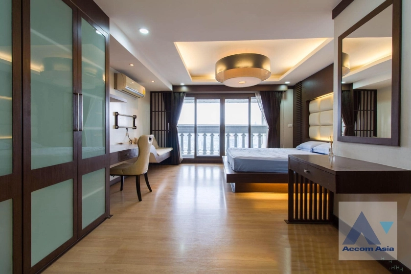  1  1 br Condominium For Rent in Silom ,Bangkok BTS Surasak at Nusa State Tower AA37844