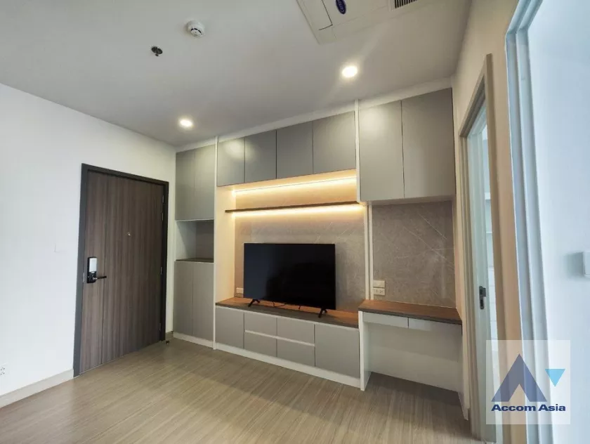  1 Bedroom  Condominium For Rent in Silom, Bangkok  near MRT Sam Yan (AA37859)