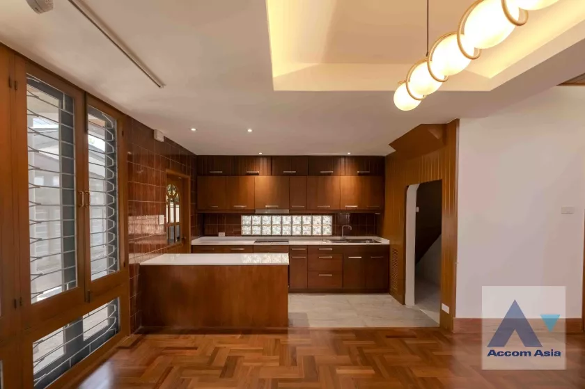 6  3 br House for rent and sale in Phaholyothin ,Bangkok BTS Victory Monument AA37860