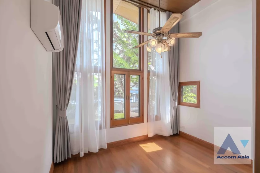 17  3 br House for rent and sale in Phaholyothin ,Bangkok BTS Victory Monument AA37860