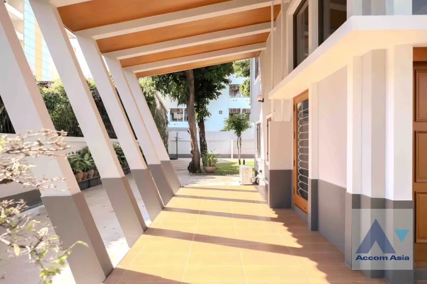 22  3 br House for rent and sale in Phaholyothin ,Bangkok BTS Victory Monument AA37860