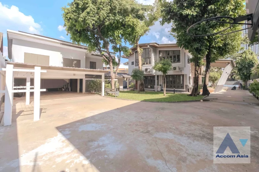 23  3 br House for rent and sale in Phaholyothin ,Bangkok BTS Victory Monument AA37860