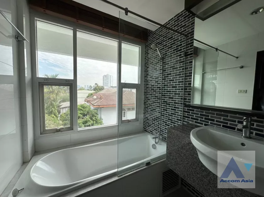 17  4 br Apartment For Rent in Sathorn ,Bangkok BTS Chong Nonsi - MRT Lumphini at Perfect Living In Bangkok AA37861