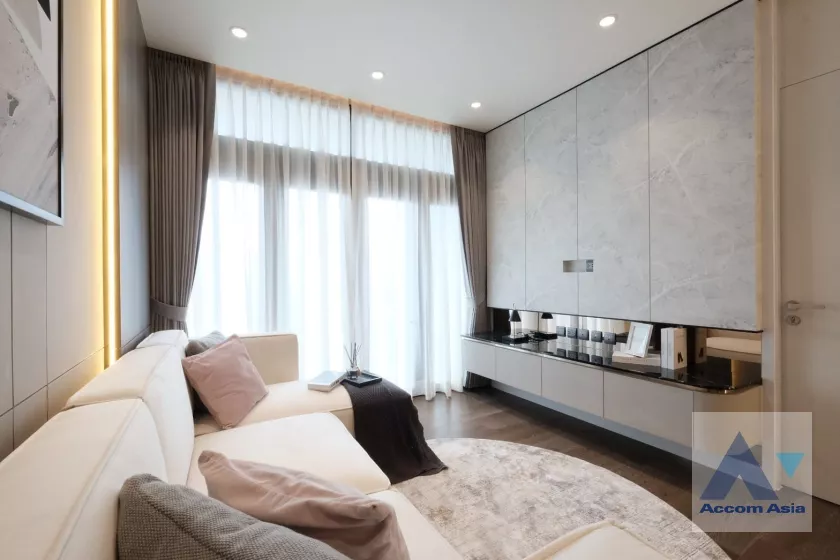  2 Bedrooms  Condominium For Rent in Sukhumvit, Bangkok  near BTS Asok - MRT Sukhumvit (AA37862)