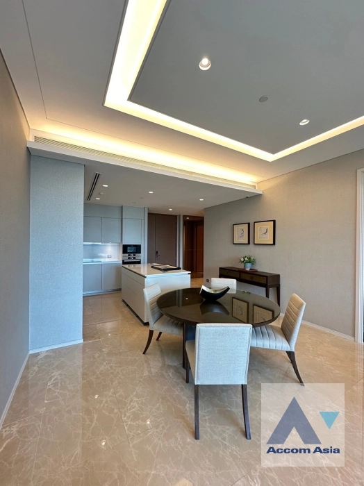 unit 2 Bedrooms  Condominium For Rent in Ploenchit, Bangkok  near BTS Chitlom (AA37901)