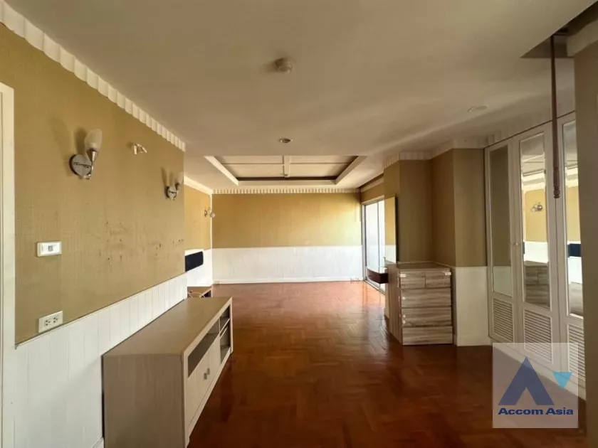 5  4 br Condominium For Sale in Ploenchit ,Bangkok BTS Ratchathewi at Baan Kasemsan 1 AA37920