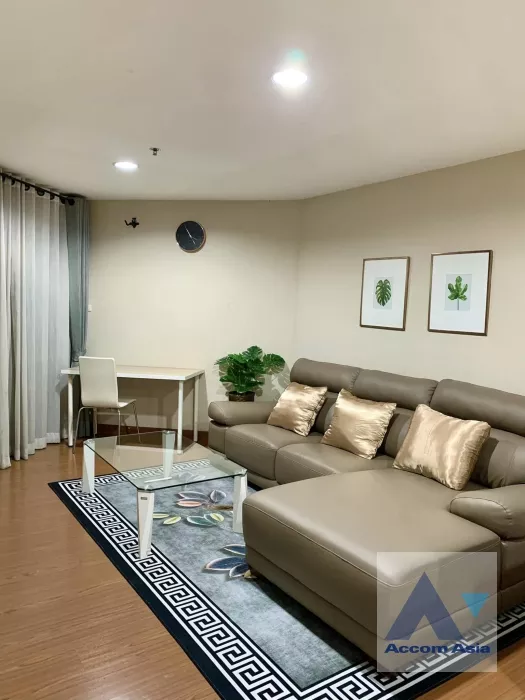  2 Bedrooms  Condominium For Rent in Ratchadapisek, Bangkok  near MRT Rama 9 (AA37924)