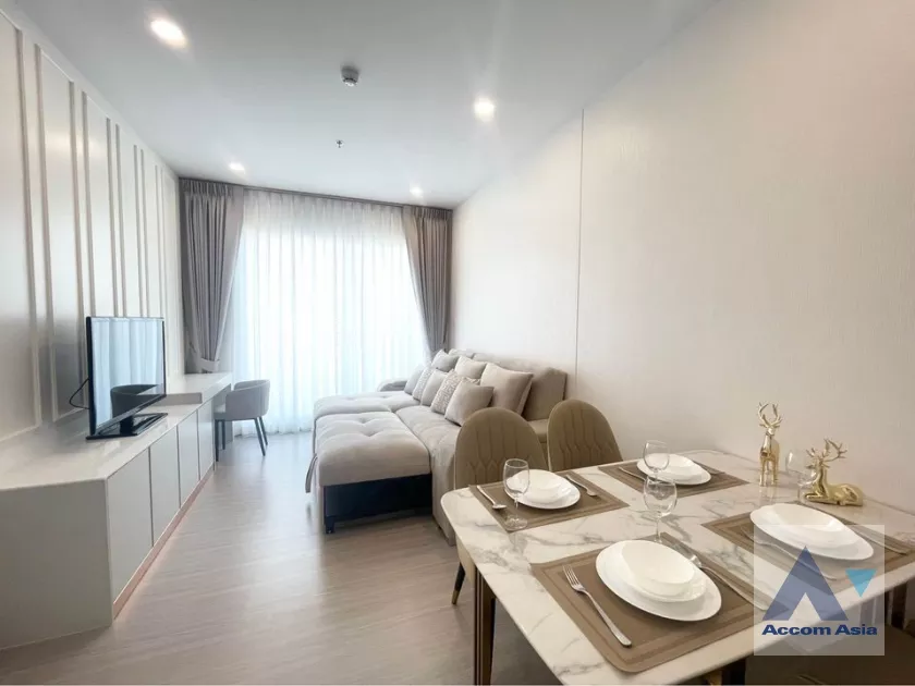  1 Bedroom  Condominium For Rent in Silom, Bangkok  near MRT Sam Yan (AA37934)