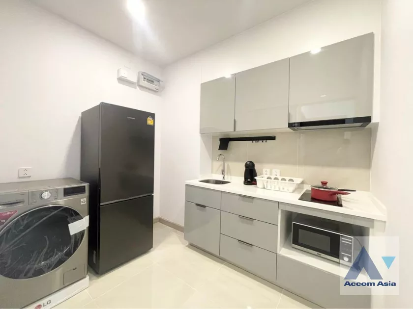 unit 1 Bedroom  Condominium For Rent in Silom, Bangkok  near MRT Sam Yan (AA37934)