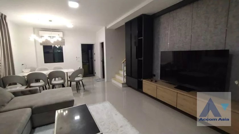 7  3 br Townhouse For Rent in Ratchadapisek ,Bangkok MRT Sutthisan at The Connect UP 3 AA37939