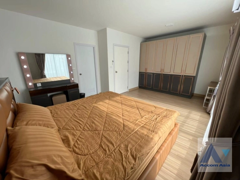 9  3 br Townhouse For Rent in Ratchadaphisek ,Bangkok MRT Sutthisan at The Connect UP 3 AA37939