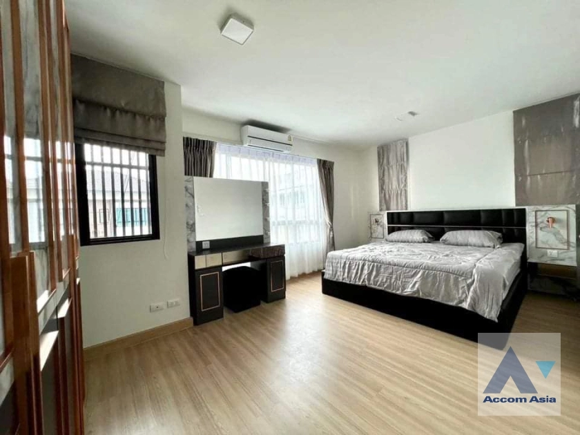 14  3 br Townhouse For Rent in Ratchadaphisek ,Bangkok MRT Sutthisan at The Connect UP 3 AA37939