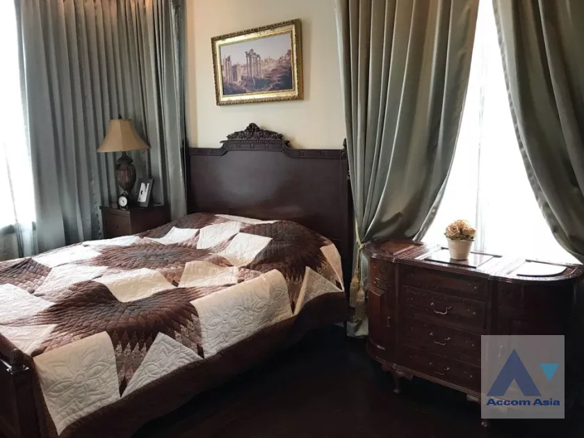 unit 2 Bedrooms  Condominium For Rent in Sukhumvit, Bangkok  near BTS Phrom Phong (AA37940)