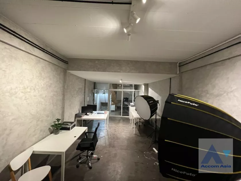 5  1 br Townhouse For Rent in Sukhumvit ,Bangkok BTS On Nut AA37943