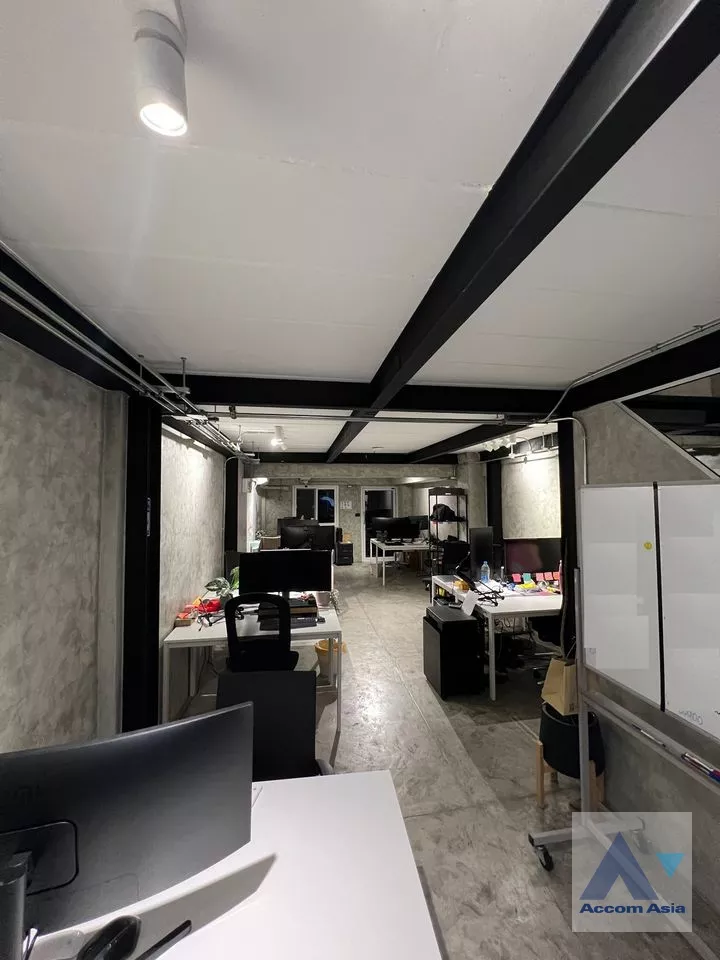 unitHome Office |  1 Bedroom  Townhouse For Rent in Sukhumvit, Bangkok  near BTS On Nut (AA37943)