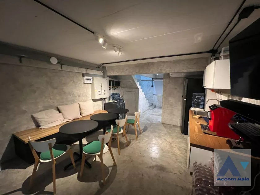 12  1 br Townhouse For Rent in Sukhumvit ,Bangkok BTS On Nut AA37943