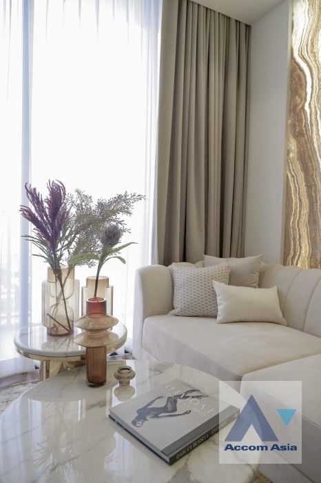 unitFully Furnished |  1 Bedroom  Condominium For Rent & Sale in Ploenchit, Bangkok  near BTS Chitlom (AA37954)