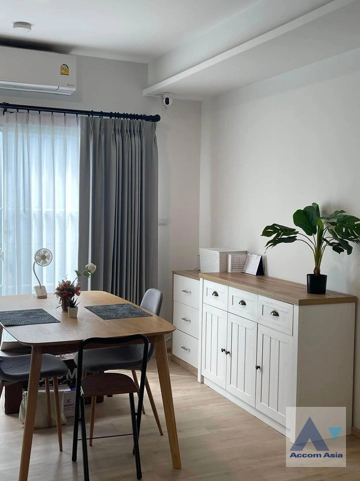 unit 3 Bedrooms  Townhouse For Rent in Samutprakan, Samutprakan  (AA37985)