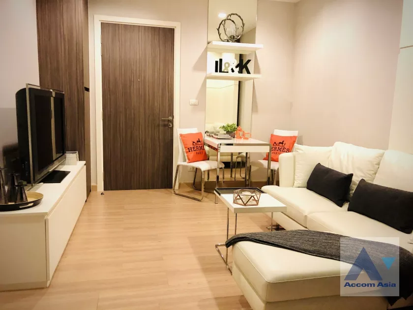 unit 1 Bedroom  Condominium For Rent in Charoen Nakhon, Bangkok  near BTS Krung Thon Buri (AA38020)