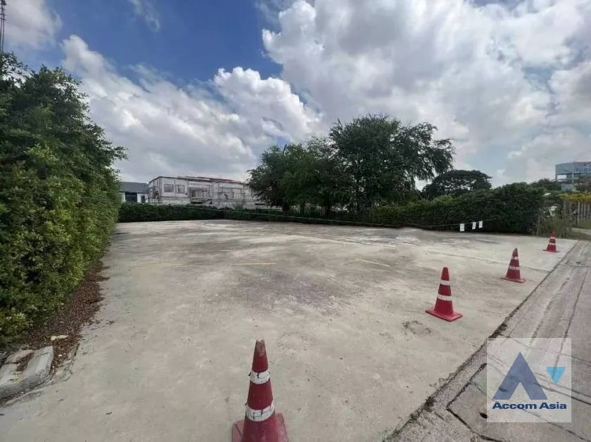 unit Land For Sale in Samutprakan, Samutprakan  (AA38025)