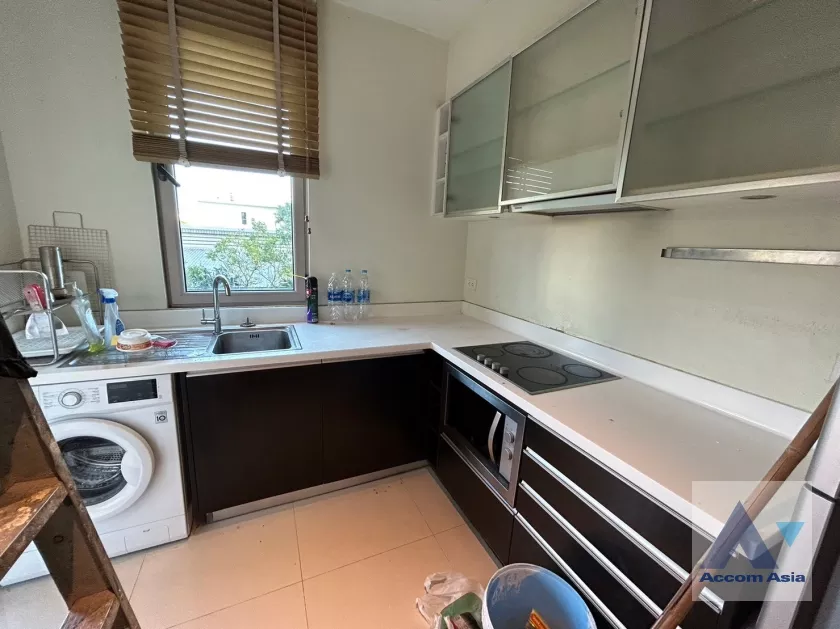 unit 2 Bedrooms  Condominium For Rent in Sathorn, Bangkok  near BRT Thanon Chan (AA38031)