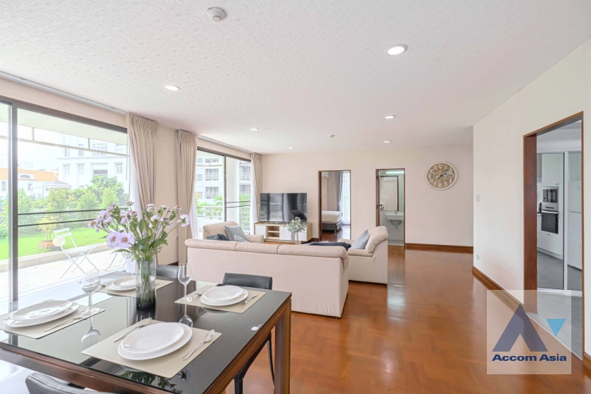 Pet friendly |  Greenery Space In Bangkok Apartment  2 Bedroom for Sale & Rent BTS Thong Lo in Sukhumvit Bangkok