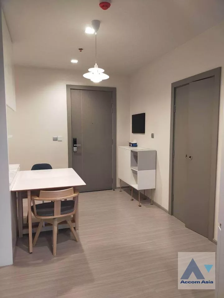 unit 2 Bedrooms  Condominium For Rent in Phaholyothin, Bangkok  near MRT Rama 9 (AA38037)