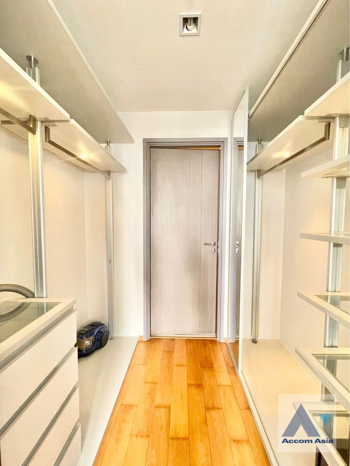 unit 1 Bedroom  Condominium For Rent & Sale in Sukhumvit, Bangkok  near BTS Thong Lo (AA38042)