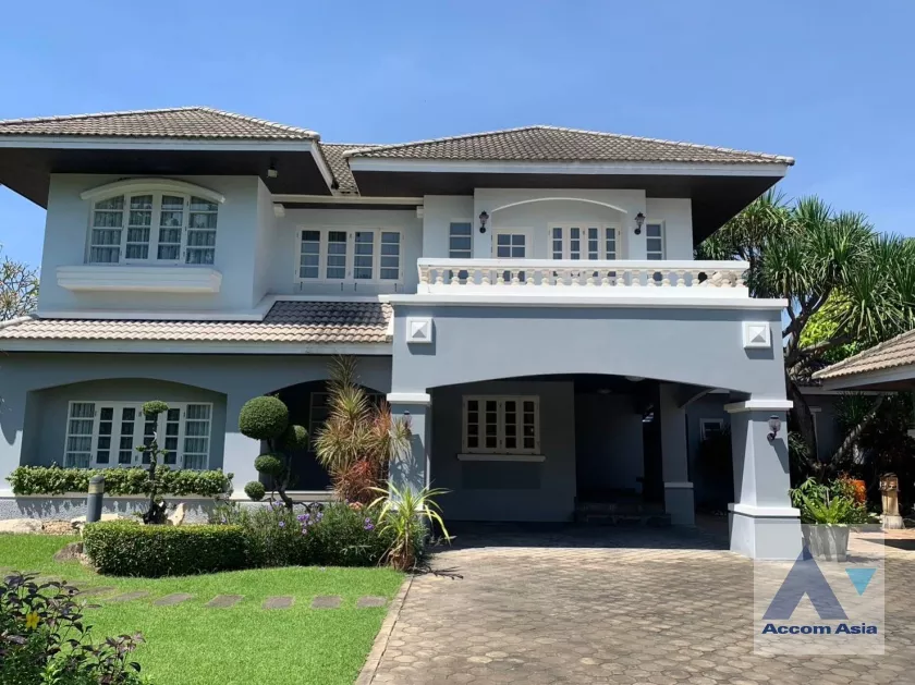  1  3 br House For Rent in Pattanakarn ,Bangkok BTS On Nut at Panya Pattanakarn Village AA38047