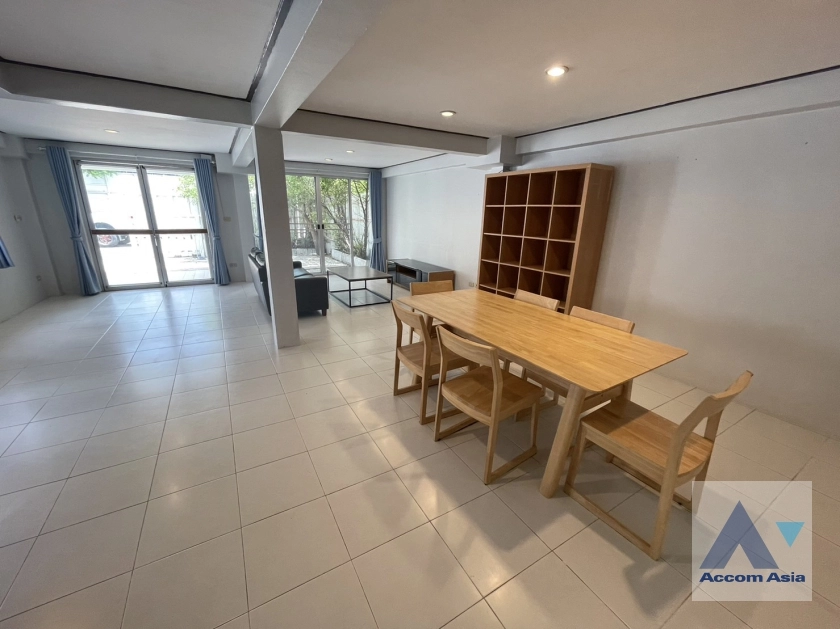 5  3 br House For Rent in Sathorn ,Bangkok BTS Chong Nonsi - MRT Lumphini AA38058