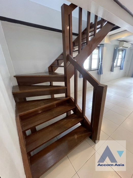 8  3 br House For Rent in Sathorn ,Bangkok BTS Chong Nonsi - MRT Lumphini AA38058