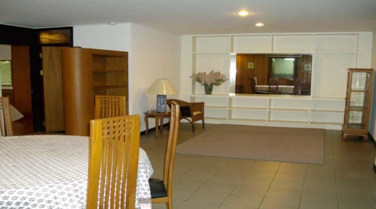 unit 2 Bedrooms  Apartment For Rent in Sathorn, Bangkok  near BTS Sala Daeng - MRT Lumphini (15229)