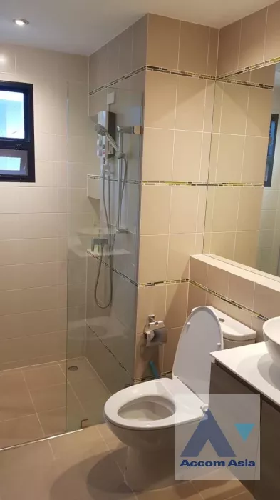 12  4 br House For Rent in Pattanakarn ,Bangkok  at Life Bangkok Boulevard Wongwaen-Onnut 2 AA38089