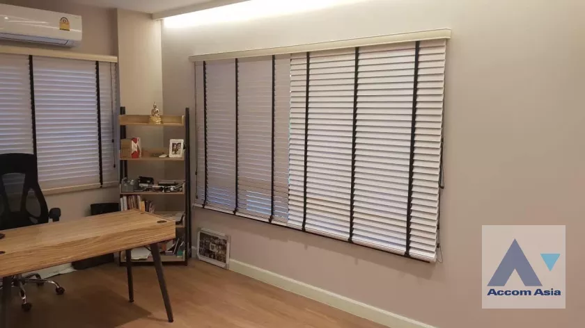 11  4 br House For Rent in Pattanakarn ,Bangkok  at Life Bangkok Boulevard Wongwaen-Onnut 2 AA38089