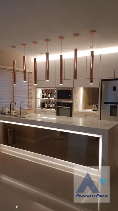 7  4 br House For Rent in Pattanakarn ,Bangkok  at Life Bangkok Boulevard Wongwaen-Onnut 2 AA38089