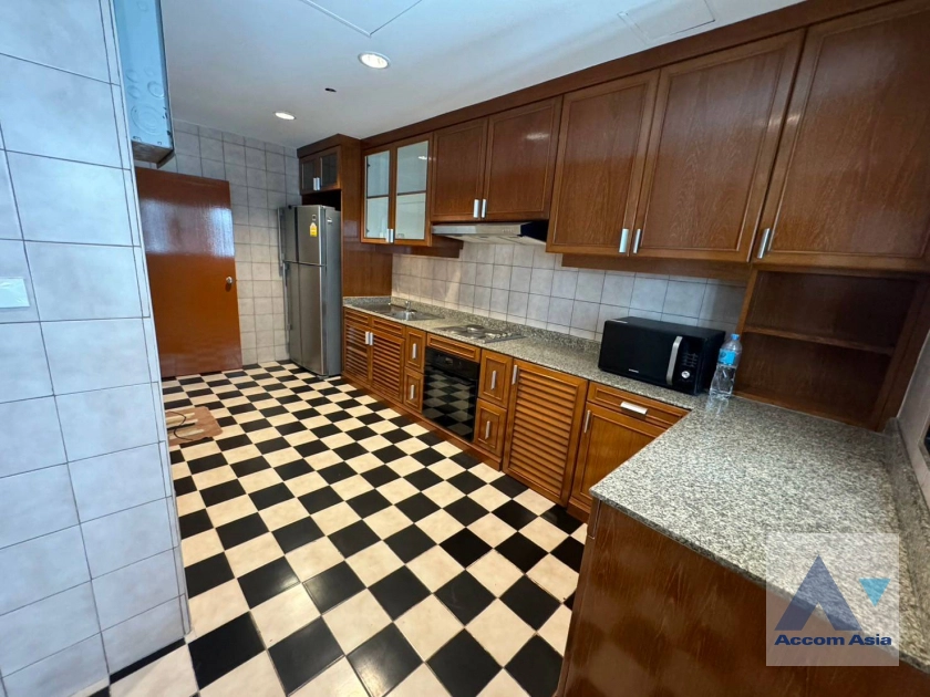 13  3 br Condominium For Rent in Sathorn ,Bangkok BTS Sala Daeng - MRT Lumphini at Sathorn Gardens AA38141