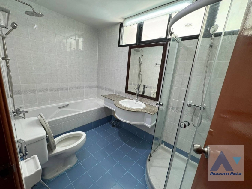 32  3 br Condominium For Rent in Sathorn ,Bangkok BTS Sala Daeng - MRT Lumphini at Sathorn Gardens AA38141