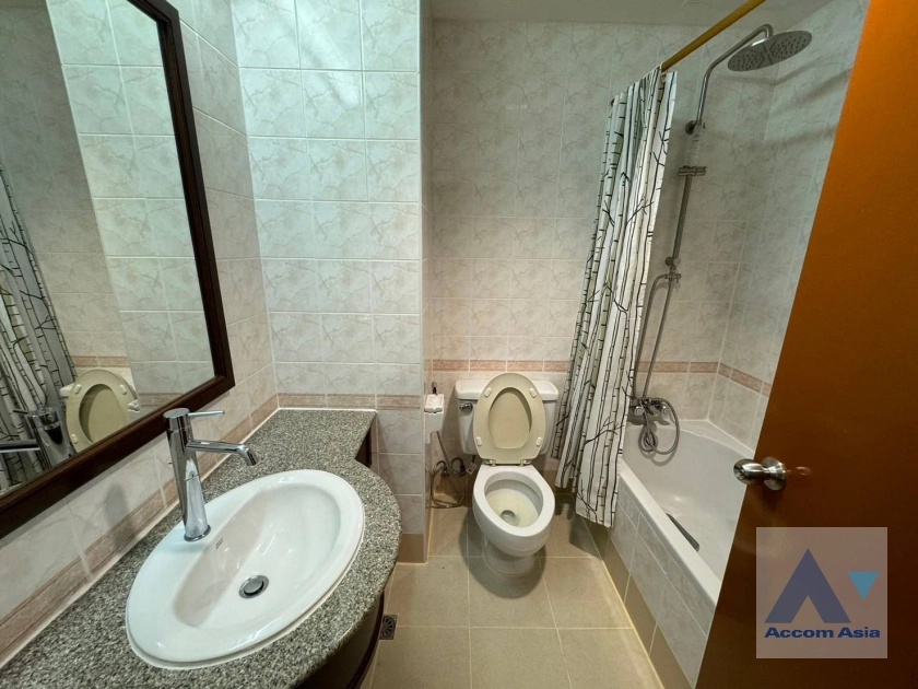 33  3 br Condominium For Rent in Sathorn ,Bangkok BTS Sala Daeng - MRT Lumphini at Sathorn Gardens AA38141