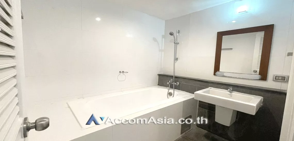 10  2 br Condominium For Rent in Sukhumvit ,Bangkok BTS Phrom Phong at Acadamia Grand Tower 25240