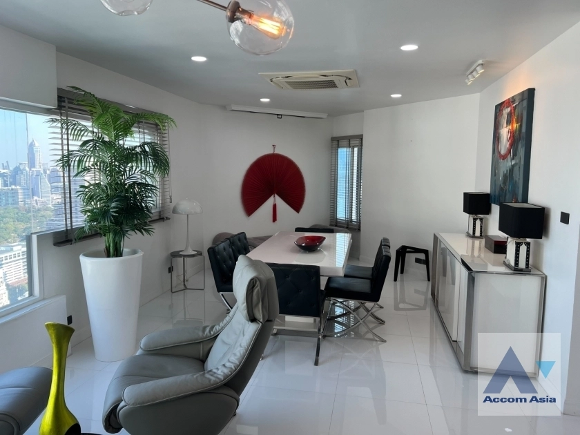  3 Bedrooms  Condominium For Rent & Sale in Sathorn, Bangkok  near BTS Sala Daeng - MRT Lumphini (AA38220)