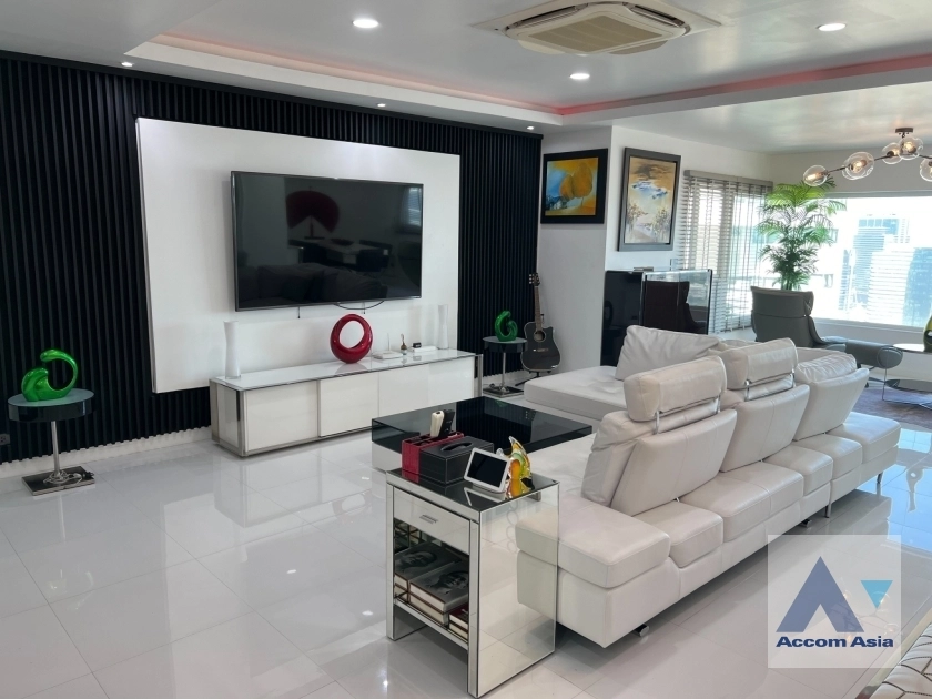 unit 3 Bedrooms  Condominium For Rent & Sale in Sathorn, Bangkok  near BTS Sala Daeng - MRT Lumphini (AA38220)