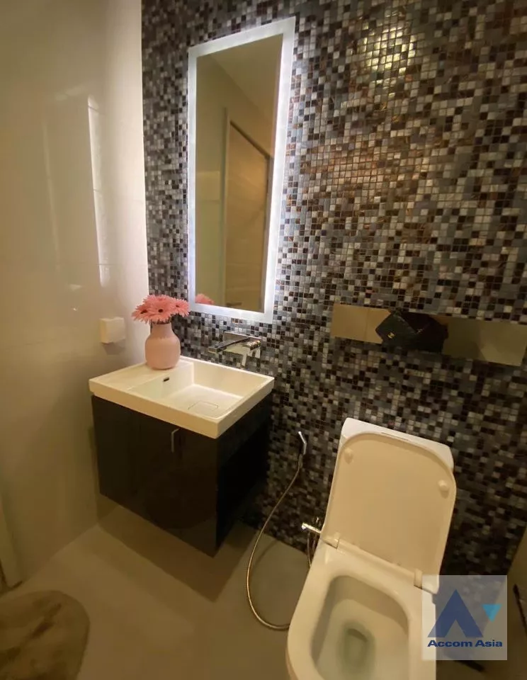 14  2 br Condominium For Rent in Sathorn ,Bangkok BTS Saint Louis at The Room Sathorn St Louis AA38221