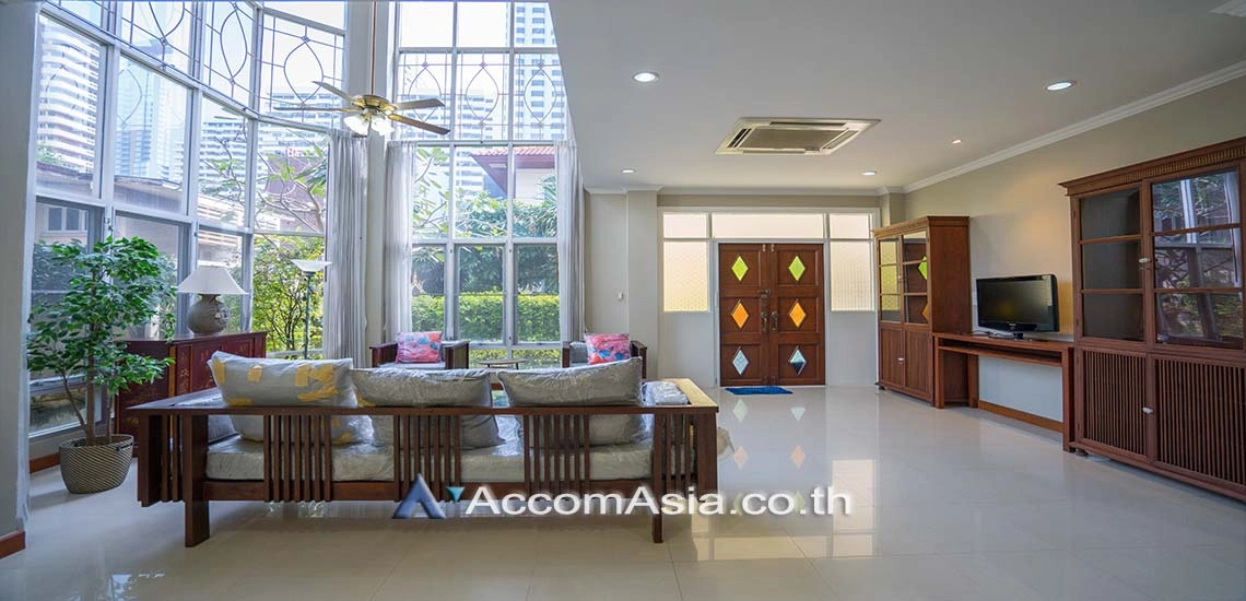  2  5 br House for rent and sale in Sukhumvit ,Bangkok BTS Nana 95245