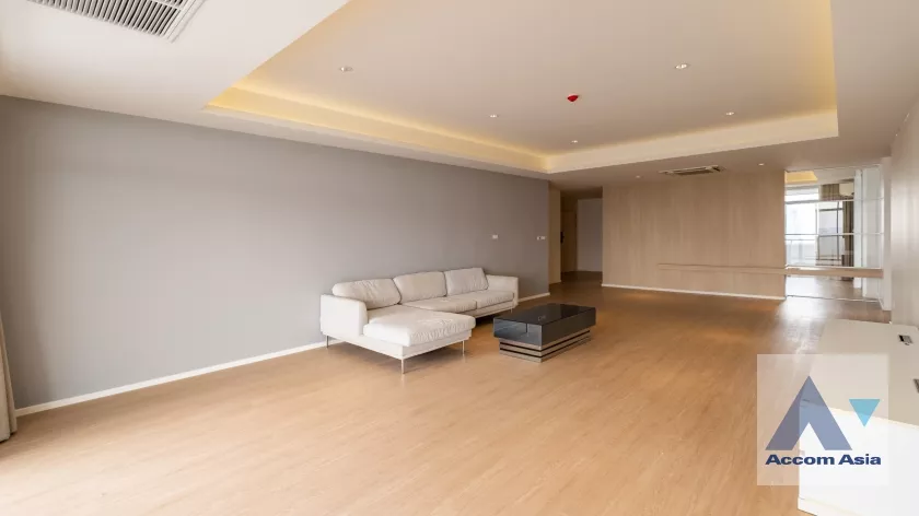 unit 3 Bedrooms  Condominium For Rent & Sale in Sukhumvit, Bangkok  near BTS Ekkamai (AA38232)