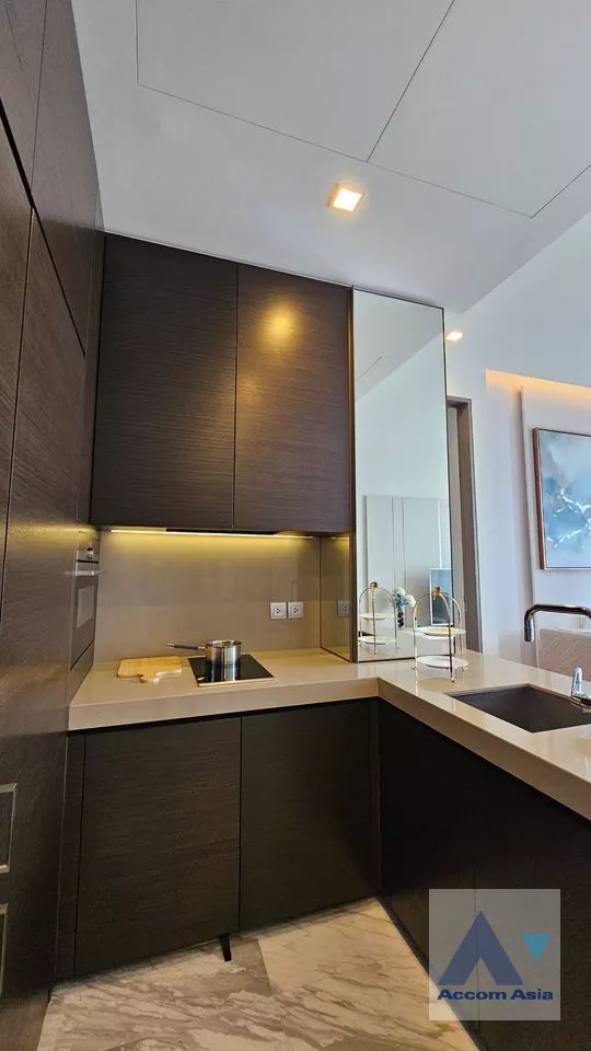 14  1 br Condominium For Rent in Silom ,Bangkok MRT Lumphini at Saladaeng One AA38233