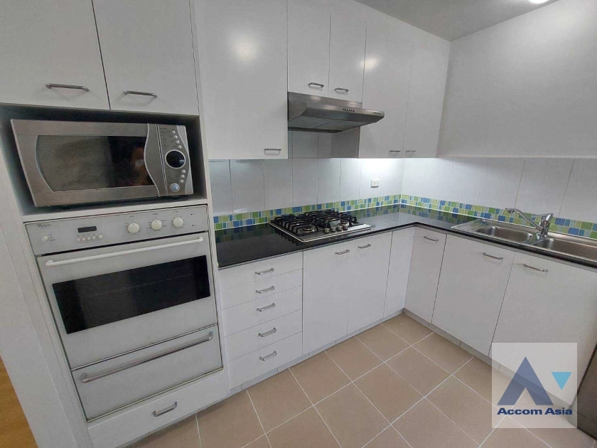 8  3 br Apartment For Rent in Sathorn ,Bangkok BTS Sala Daeng - MRT Lumphini at Children Dreaming Place - Garden AA38238