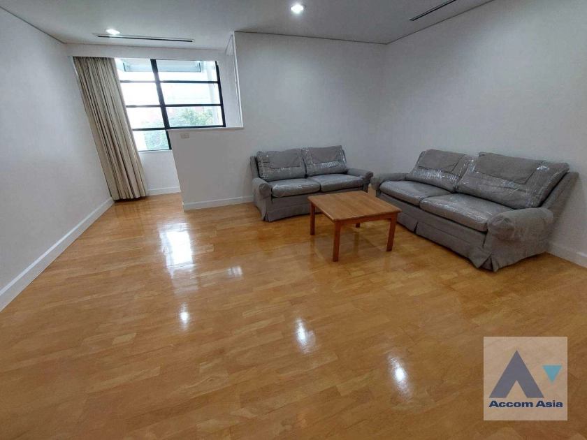 6  4 br Apartment For Rent in Sathorn ,Bangkok BTS Sala Daeng - MRT Lumphini at Children Dreaming Place - Garden AA38239