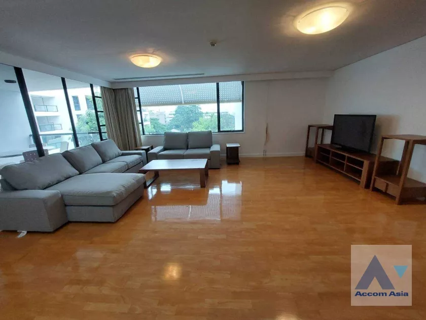  4 Bedrooms  Apartment For Rent in Sathorn, Bangkok  near BTS Sala Daeng - MRT Lumphini (AA38239)