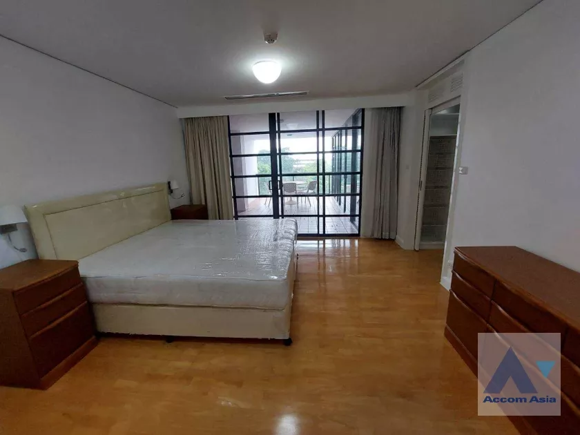 8  4 br Apartment For Rent in Sathorn ,Bangkok BTS Sala Daeng - MRT Lumphini at Children Dreaming Place - Garden AA38239