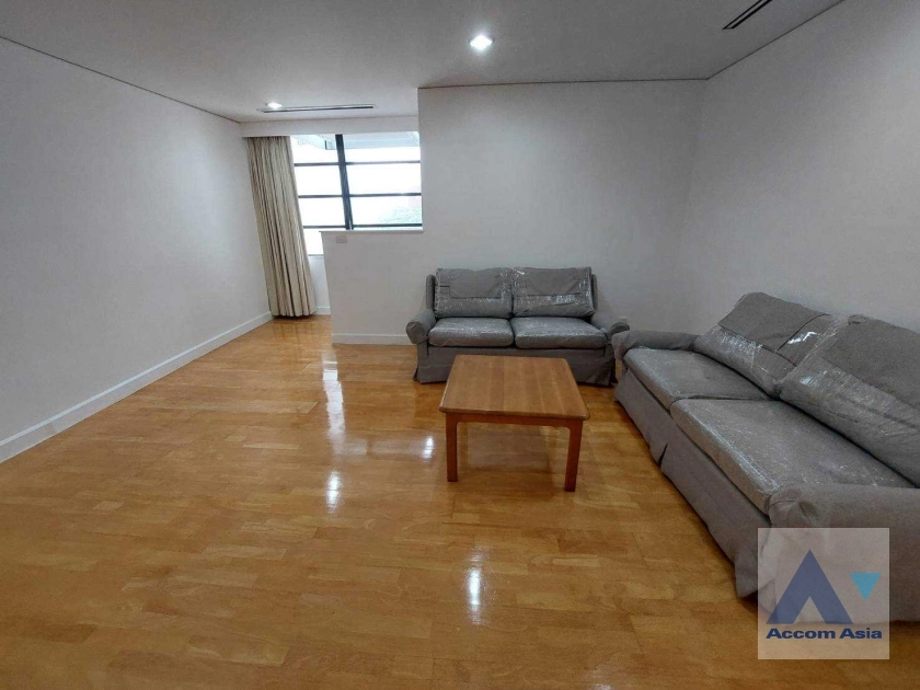 7  4 br Apartment For Rent in Sathorn ,Bangkok BTS Sala Daeng - MRT Lumphini at Children Dreaming Place - Garden AA38239